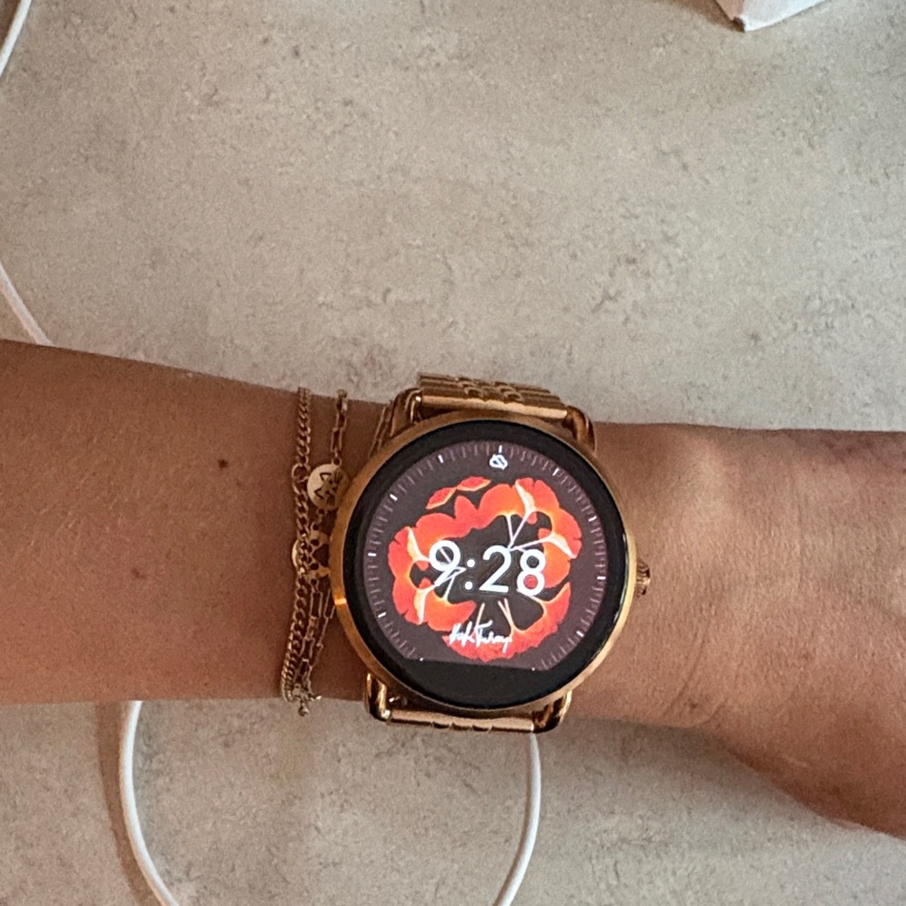 Fossil Q Smartwatch in Rose Gold - Picture 4 of 6